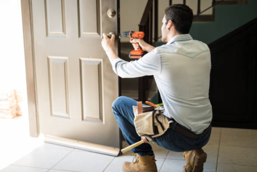 Smart Lock vs Traditional Lock: Which Should I Install?